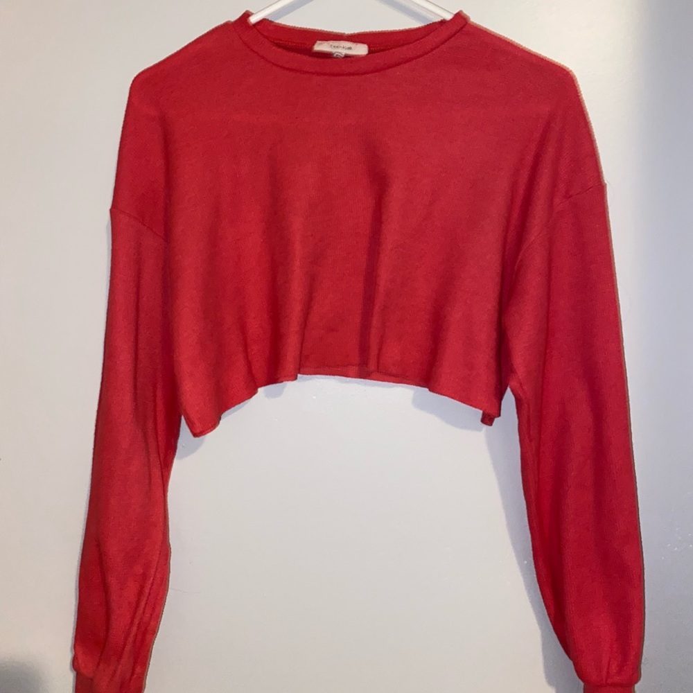 Cropped hot pink top